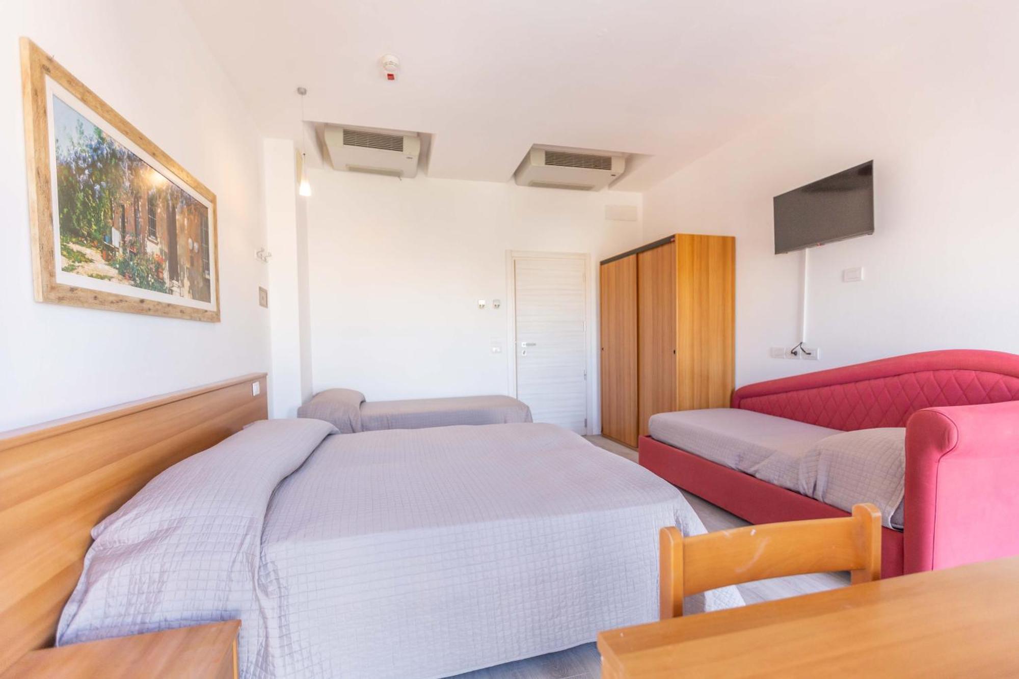 Hotel Ribot Ріміні Екстер'єр фото