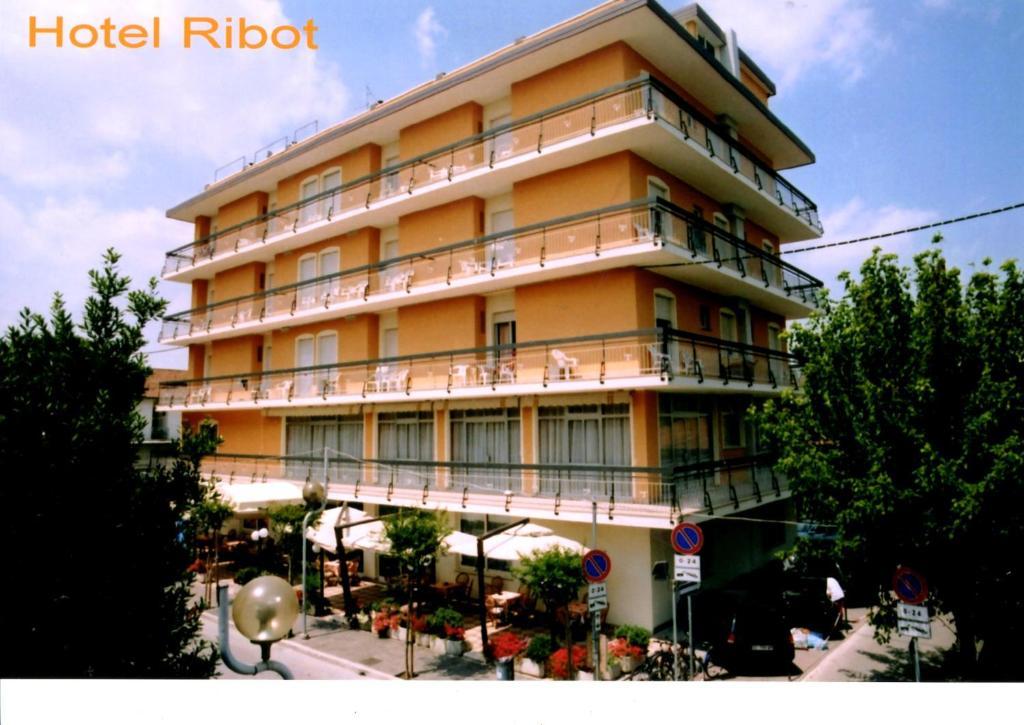 Hotel Ribot Ріміні Екстер'єр фото